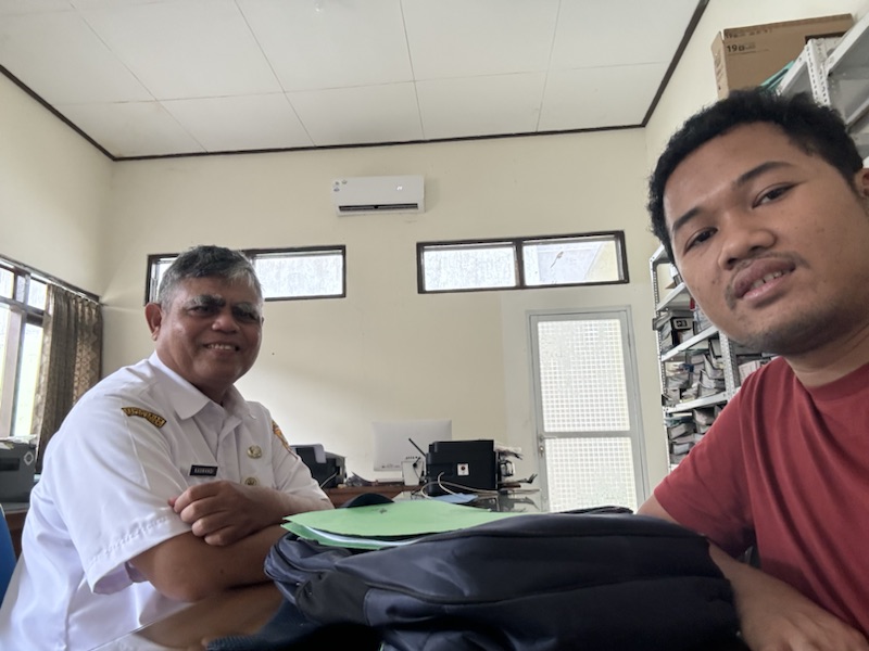 LPHD Kemutug Lor Serahkan Berkas Permohonan Penandaan Batas Areal Hutan Desa ke CDK 6