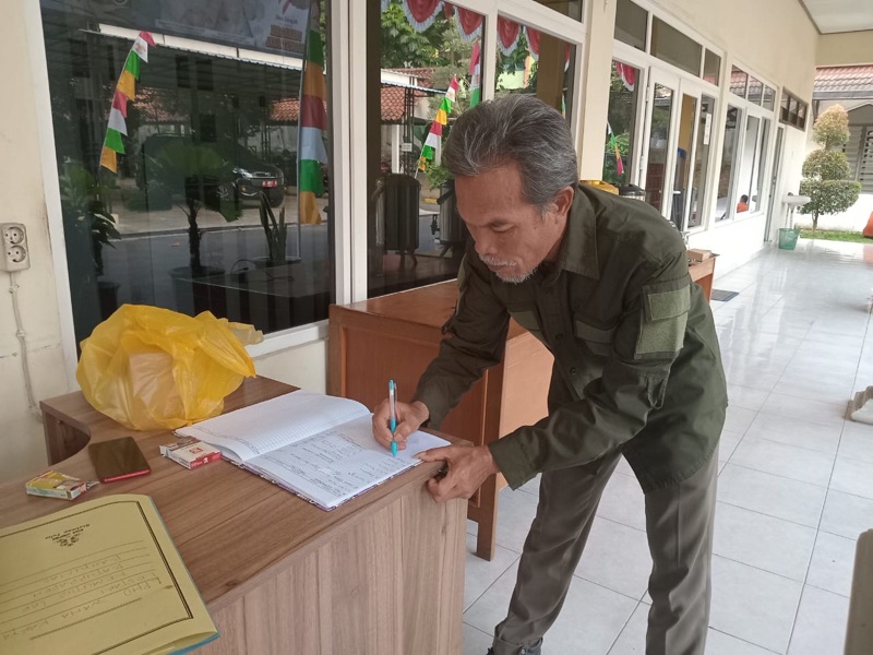 LPHD Wana Karya Lestari Serahkan Dokumen Rencana Kerja Perhutanan Sosial ke CDK VI Wilayah Banyumas