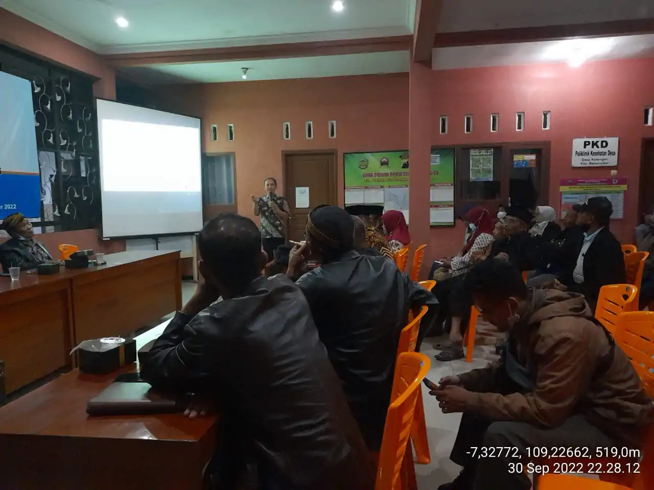 Musyawarah Desa Ketenger: Sosialisasi Pembuatan Perdes Pelestarian dan Pemanfaatan SDA, Pengusulan OECM, dan Perhutanan Sosial